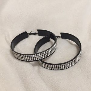 Gem stones - half inch black metal hoop earrings